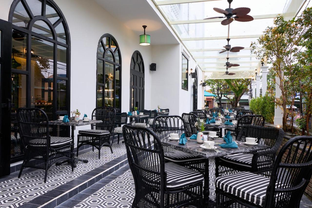 Delicacy & Hotel Hội An